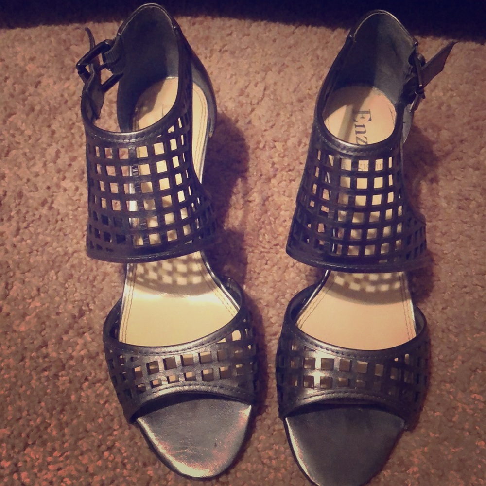 Sliver/Gray heels Enzo Angiolini